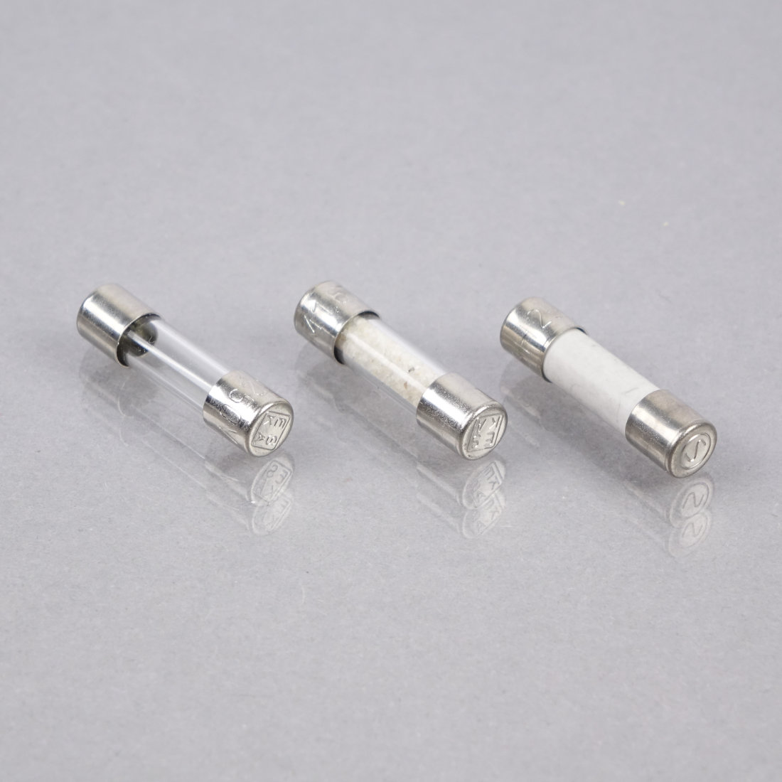 Lot De 100 Fusibles 5x20 Mm 4A 250V Schurter 0001.2710.11 – Temporisé, Céramique, Plaqué Or