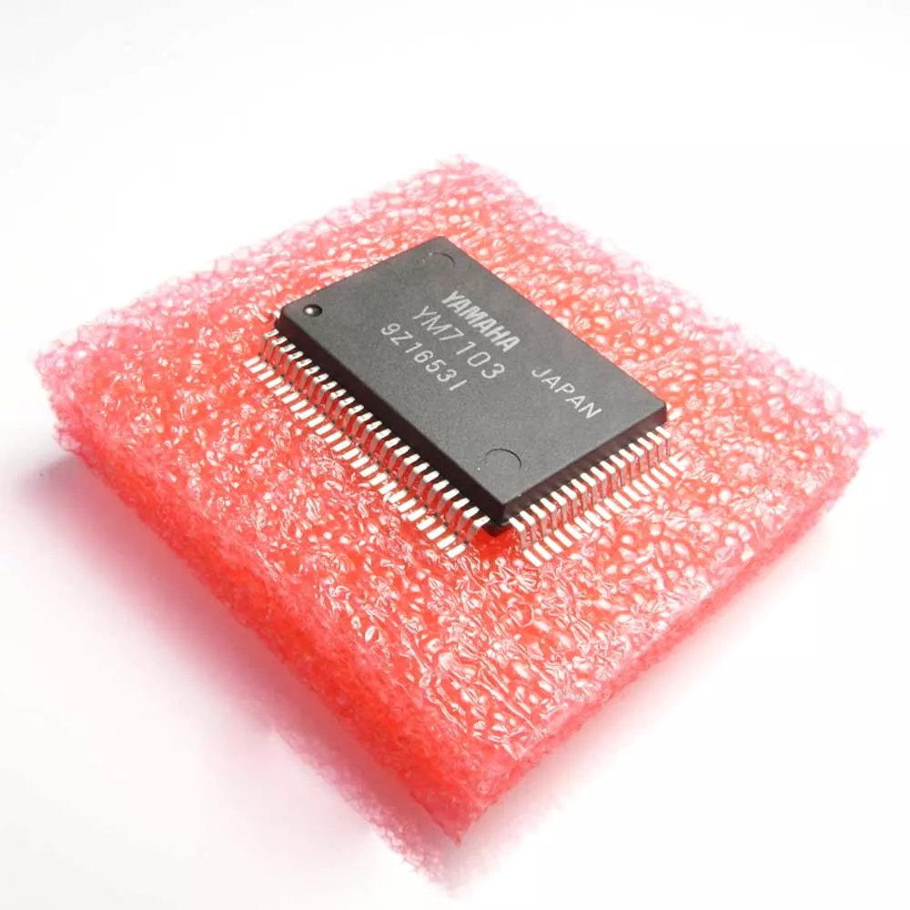 IC YM7103 EGM2 SY77