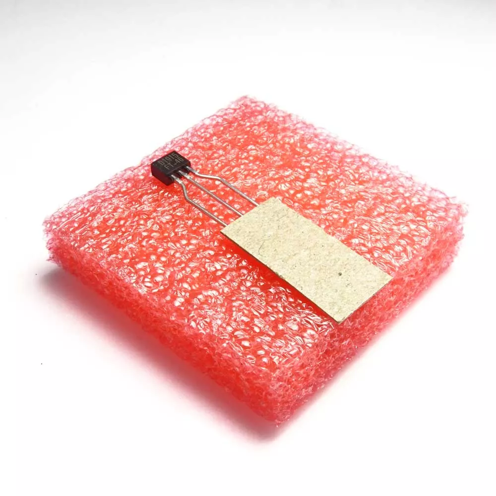 TRANSISTOR 2SD1915 F ST MT8X CD8AD 02R96