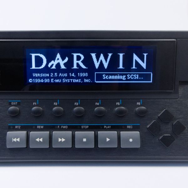 E-mu Darwin LCD Display Schwarz mit Kabel neu